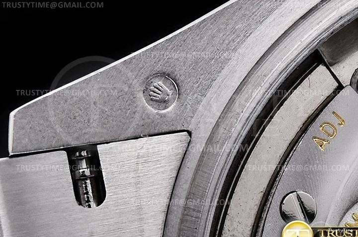 0124 ModernLook RDD0224B – DayDate 36mm 747